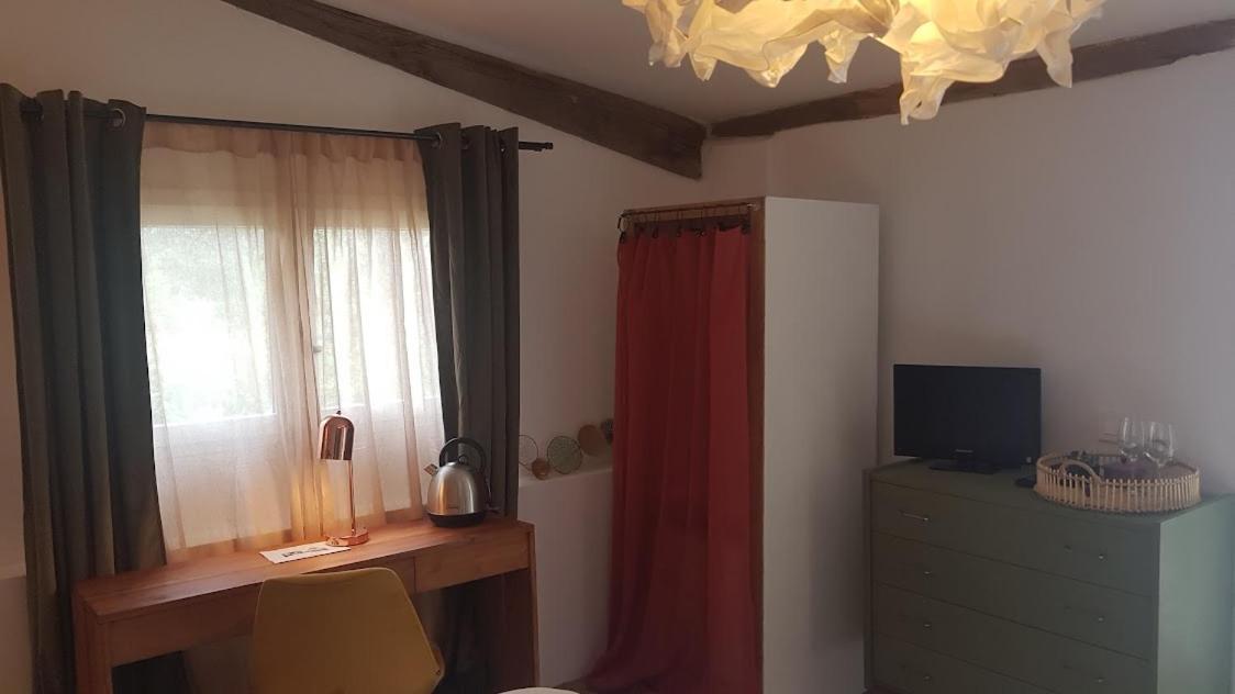 La Maison De Charlie Vaugines Экстерьер фото